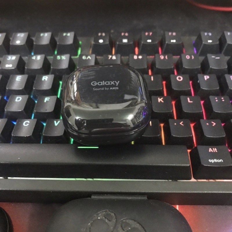 Hộp sạc galaxy buds, buds+, buds live