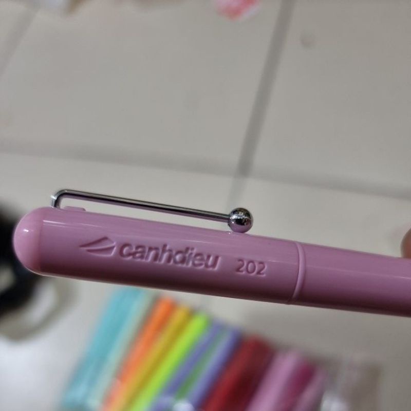 Bút cánh diều 202