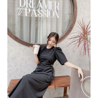 VÁY MAXI KHOÉT EO CỔ TRÒN