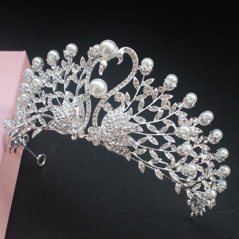 Cài tóc hình thiên nga đính hạt lấp lánh cho cô dâu