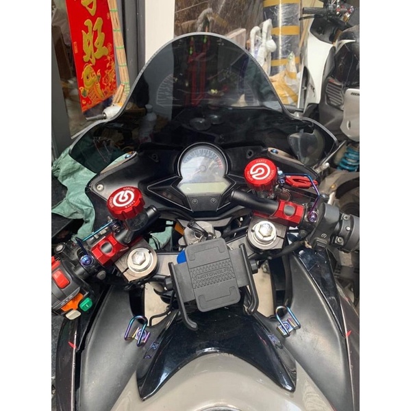 bình dầu brembo nắp nhôm cnc xài mọi loại xe