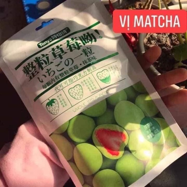 1 Gói kẹo sô cô La bọc dâu Tây vị truyền thống hàng chuẩn Nội địa