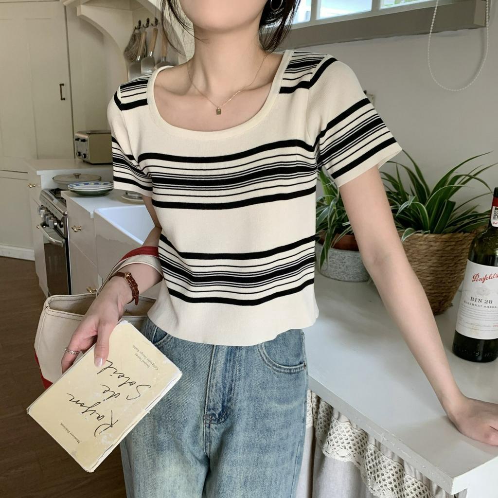 Áo Kiểu Cổ Vuông Họa Tiết Kẻ Sọc Thời Trang Hàn Quốc Xinh Xắn Cho Nữ