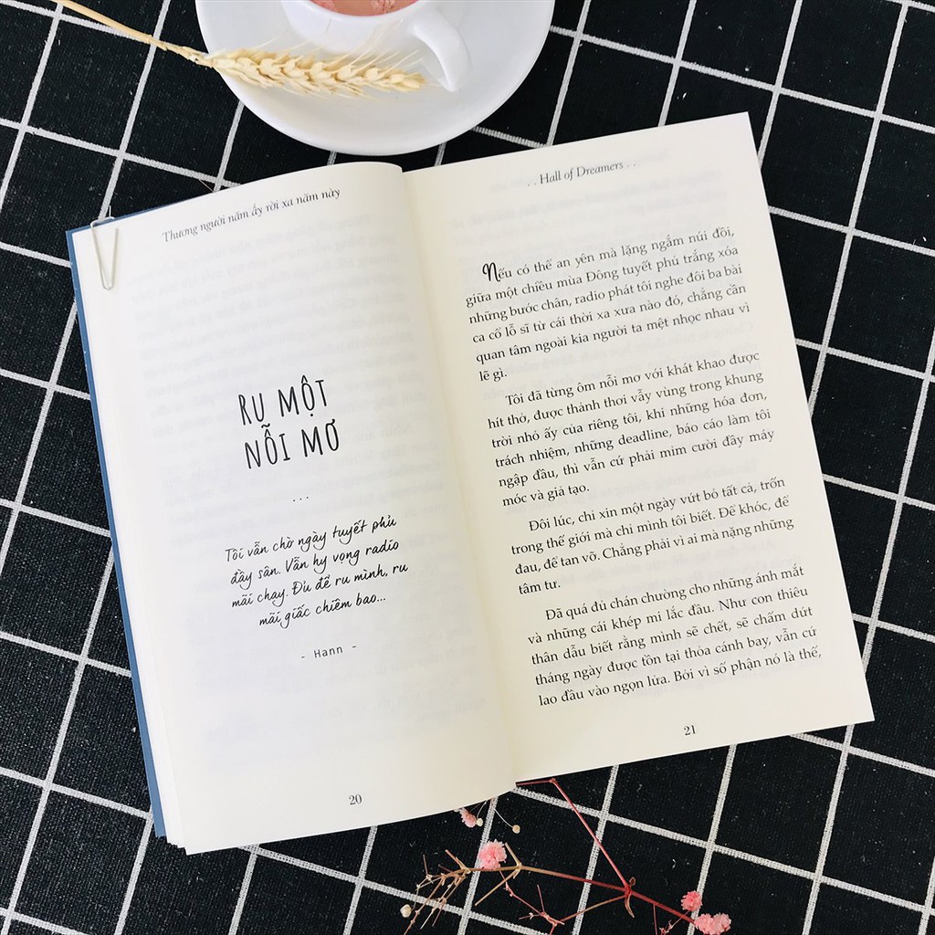 Sách - Thương Người Năm Ấy Rời Xa Năm Này (Kèm Bookmark) | BigBuy360 - bigbuy360.vn