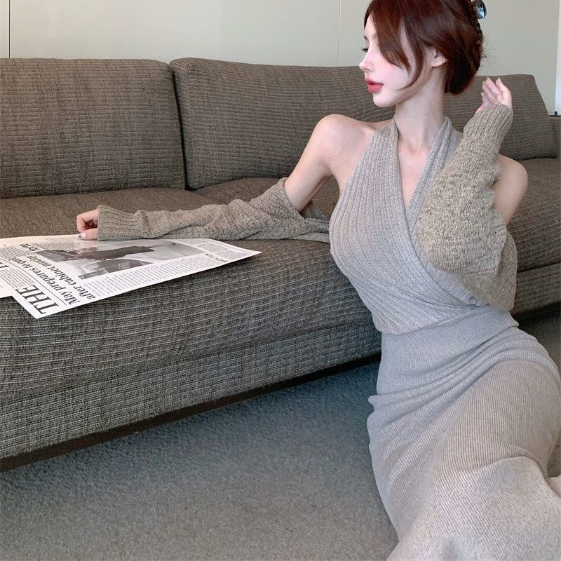 Set đầm cổ yếm hở + áo khoác tay dài phong cách retro thời trang mùa thu cho nữ