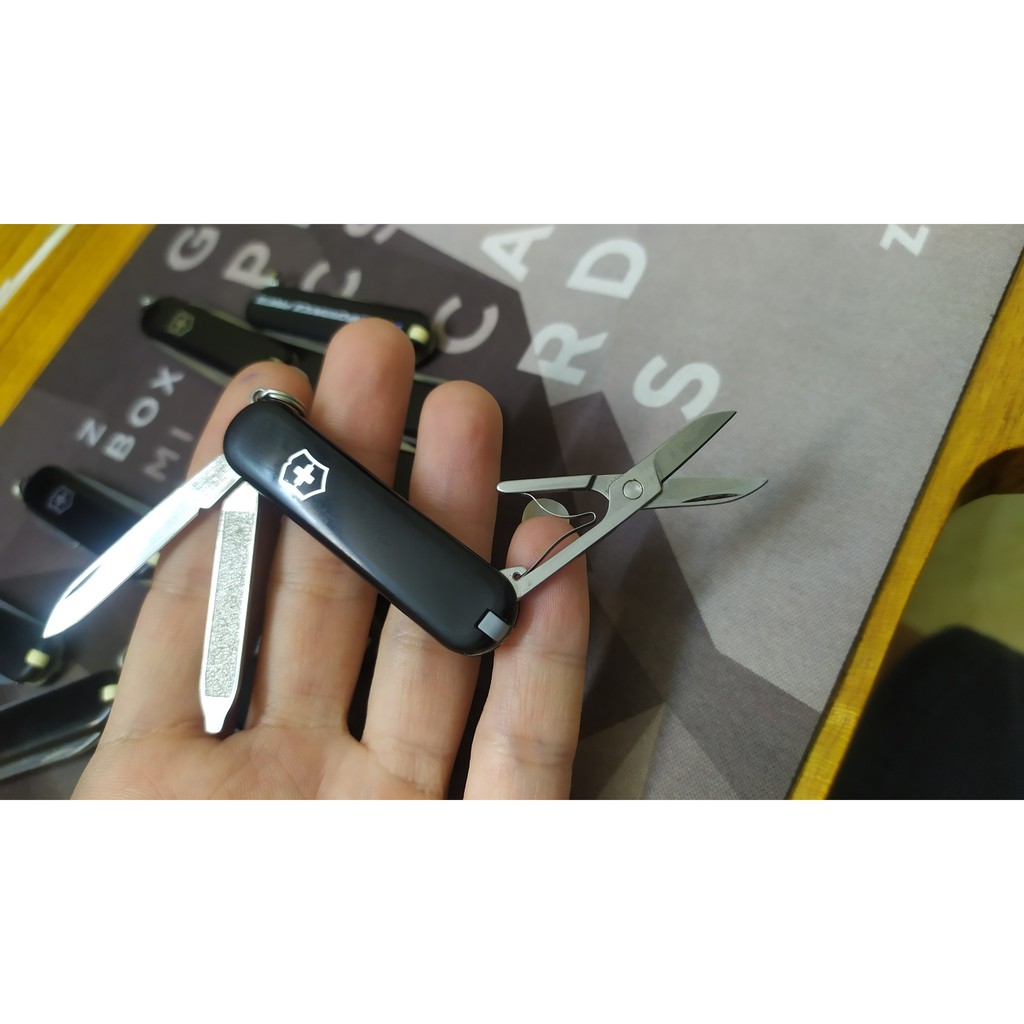 Dụng cụ đa năng Victorinox Classic SD (Màu Đen) | BigBuy360 - bigbuy360.vn