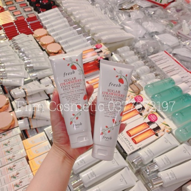 Sữa rửa mặt Fresh dâu