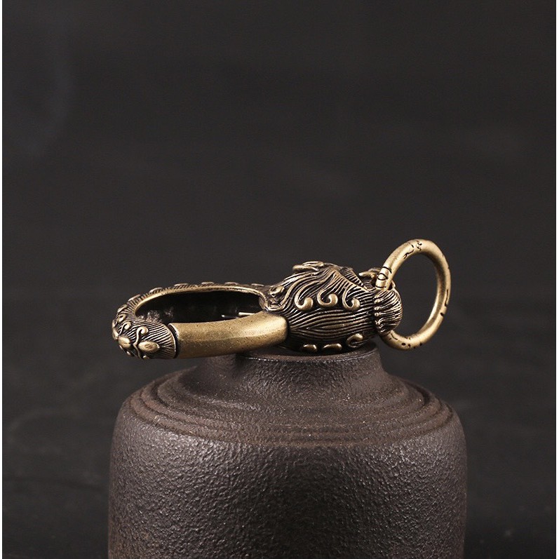 Móc Khoá Phong Thủy, Móc Khoá Thắt Lưng Bằng Đồng Hình Móc Tròn Đầu Rồng Mắt Đỏ