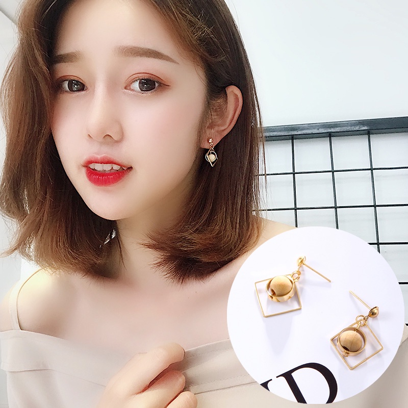 Khuyên tai kiểu dáng độc đáo thời trang cho nữ