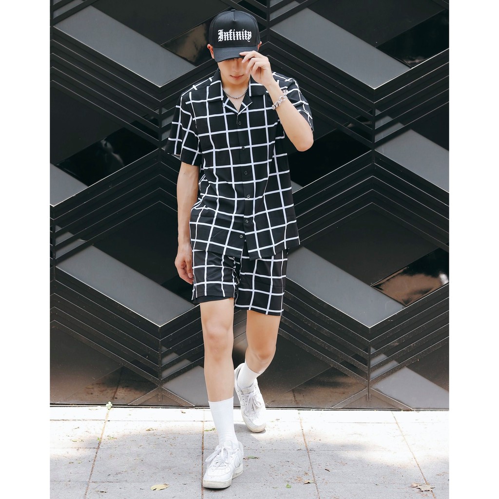 Set Bộ Nam, Sơ Mi-Quần Đùi Đen Sọc Thời Trang Cao Cấp, Chất Vải Cotton Lụa, INF SB000763, SOMEHOW