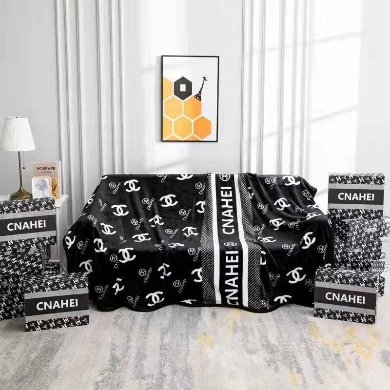 Chăn văn phòng nhung tuyết thương hiệu mềm mại kích thước 150cmx200cm kèm túi sịn sò