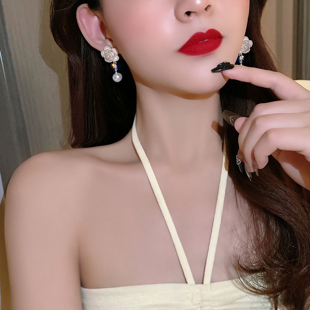 Bông tai hình hoa phong cách retro thời trang cho nữ