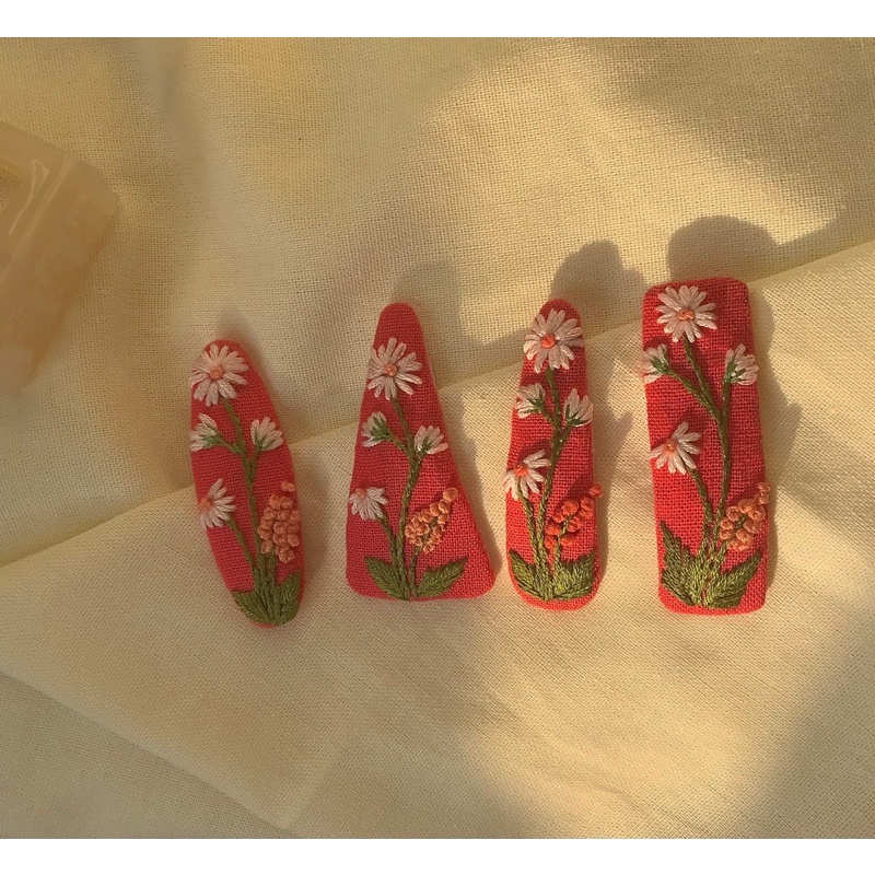 Kẹp thêu handmade