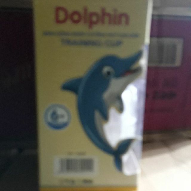 ca  tập   uống  nước có  ống hút   dolphin 240ml