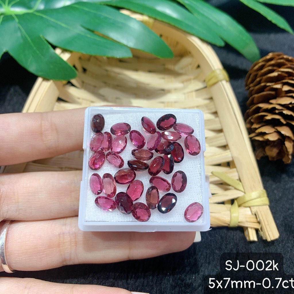 Mặt Đá Tourmaline Hồng Đậm Và Nhạt Đủ Hình Dáng Và Size