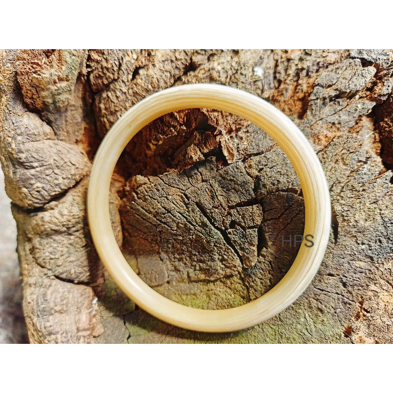 Vòng tay bằng sừng trâu tự nhiên