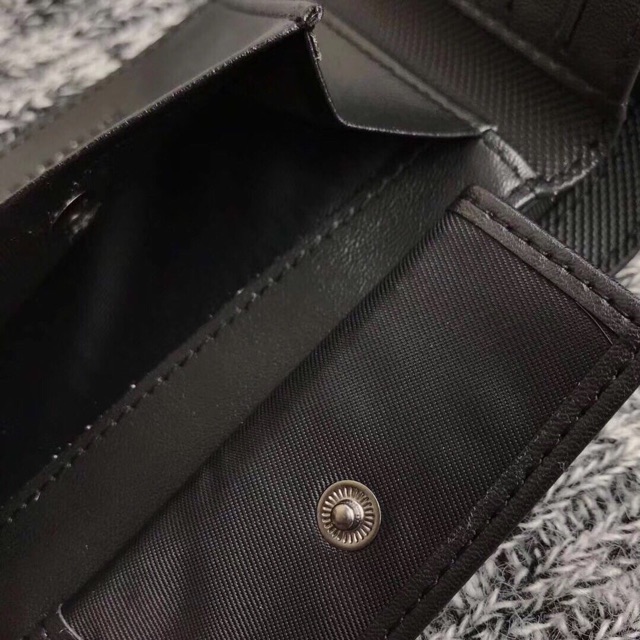 VÍ LACOSTE MẪU MỚI