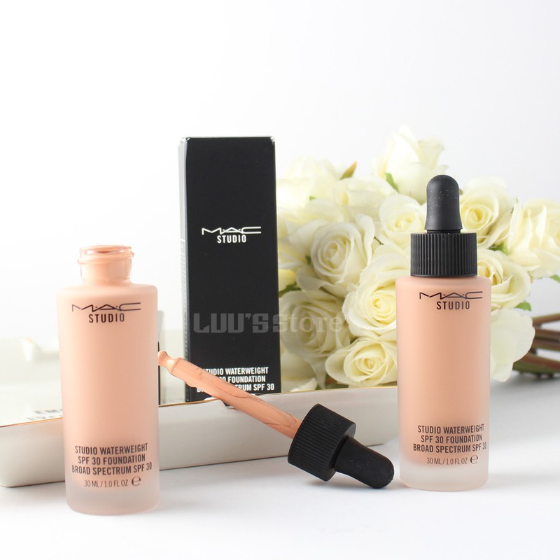 Kem nền MAC Studio Waterweight SPF30 Foundation