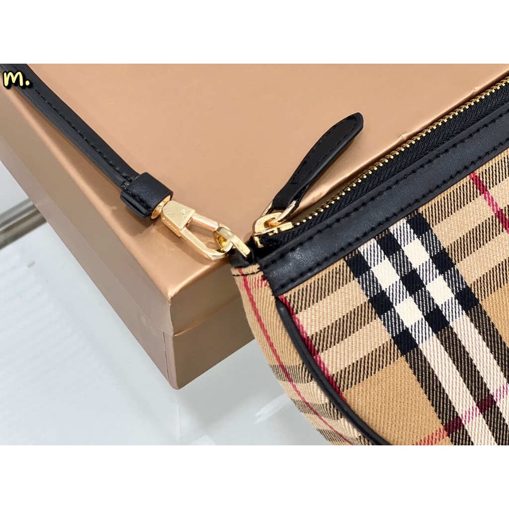 Hàng Có Sẵn Túi Đeo Chéo Burberry Phong Cách Và Thanh Lịch Dành Cho Nữ