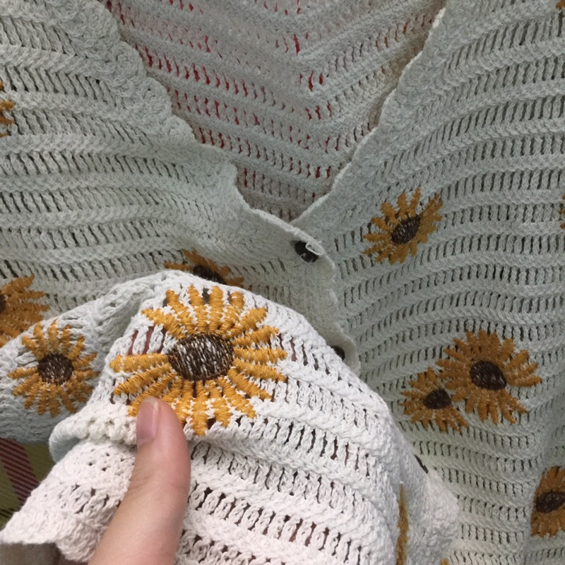 Áo Len Móc Thêu Hoa Cúc 😊