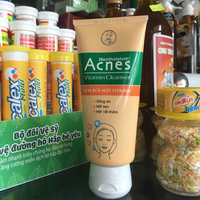 Sửa rửa mặt Acnes