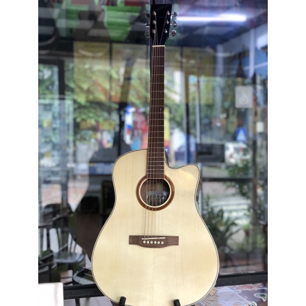 Đàn guitar Việt, giá rẻ cho người mới tập chơi. Mã isaac025P