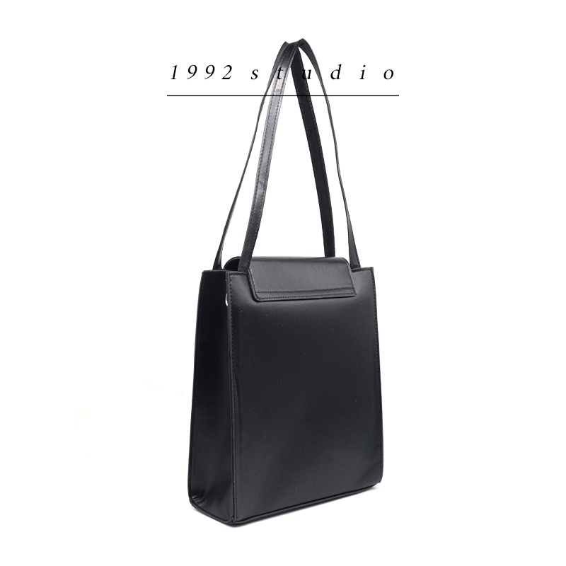 Túi xách nữ/ 1992 s t u d i o/ RELICA BAG/ túi xách nữ đeo vai, đeo chéo, size lớn, màu đen, không đựng vừa laptop