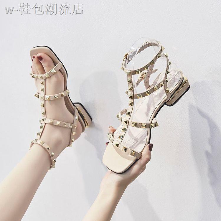 Giày Sandal Đế Dày Đính Đinh Tán Thời Trang Cho Nữ