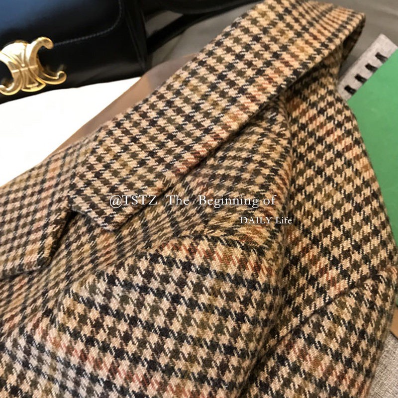 Áo khoác blazer sọc hot trend