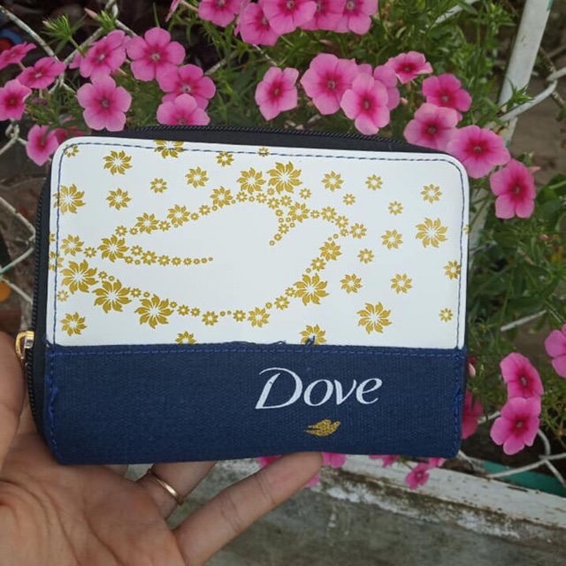 Ví cầm tay Dove