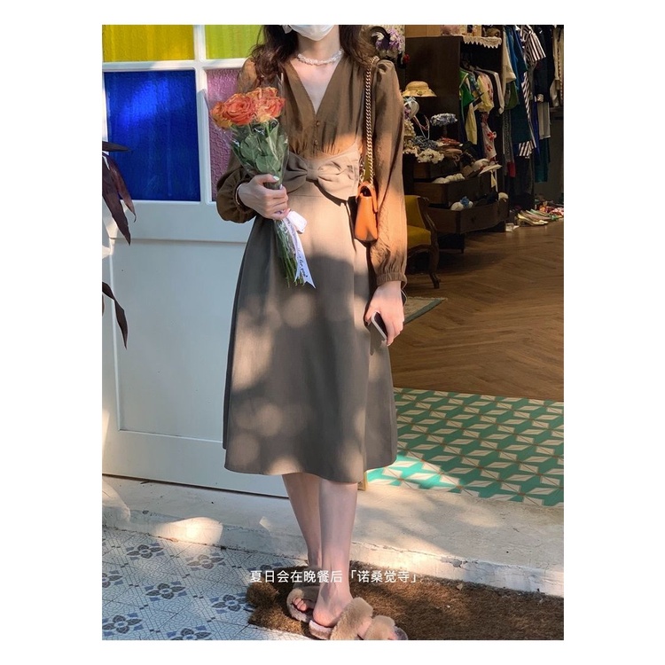 Set chân váy và áo tay dài phong cách retro thời trang cho nữ | BigBuy360 - bigbuy360.vn