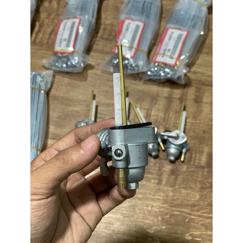 Khoá Xăng Bình Xăng Lớn 67 66 68 72 CD gù