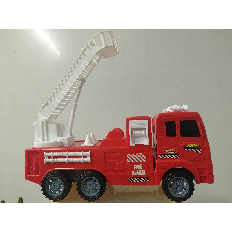 Xe Cứu Hoả Có Thang Gấp cỡ Lớn 26cm Cho Bé