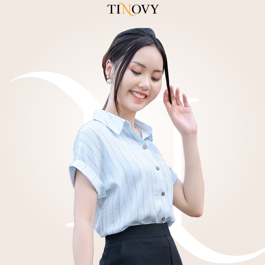 Áo Sơ Mi Nữ TINOVY Cổ Đức Tay Dơi Ngắn Túi Ốp Ngực Hoạ Tiết Kẻ TINOVY 202-018