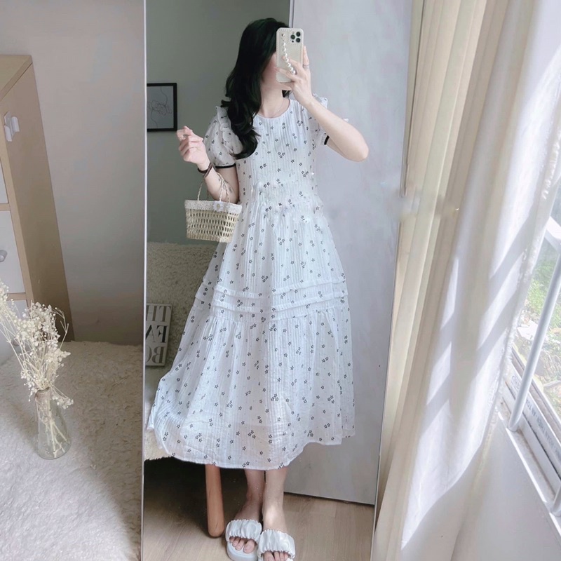 Đầm midi babydoll trắng hoa nhí đen