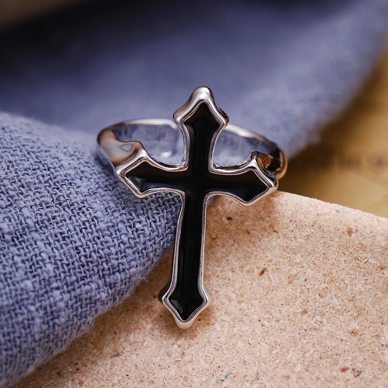 1 Nhẫn Hở Hình Chữ Thập Màu Đen Phong Cách Gothic Cổ Điển Cho Nam Và Nữ