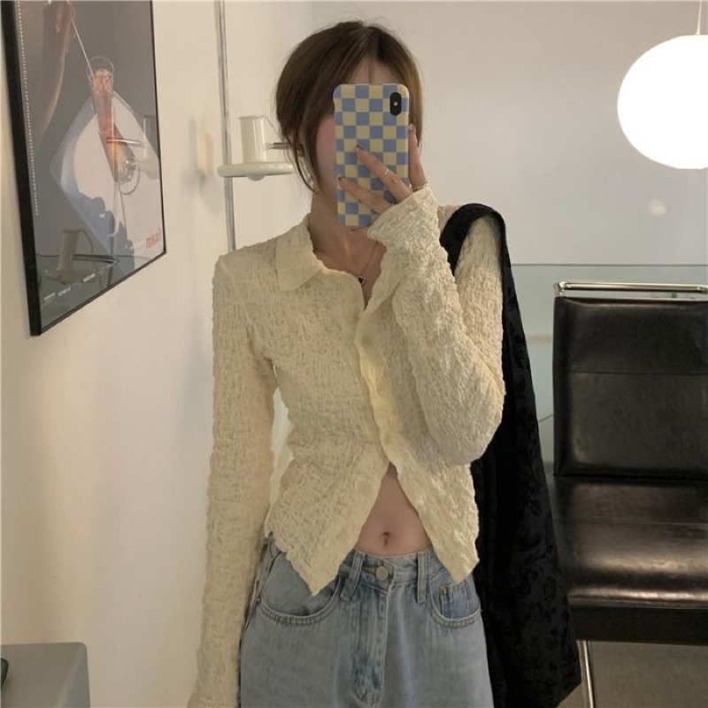 Áo Kiểu KOYCE TOP thiết kế form sơmi ôm với chất vải len thu day dặn nhiều màu sắc dễ mix và phối đồ