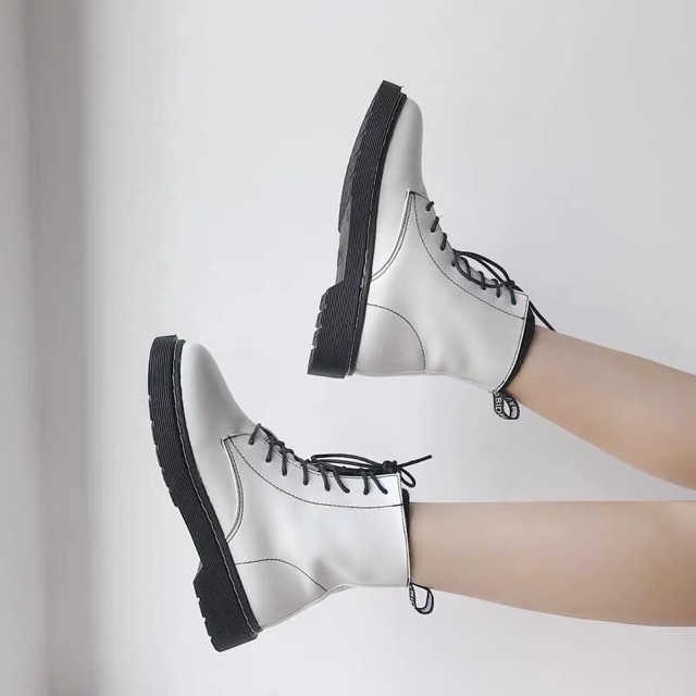 (Sẵn) Giày boots trắng cổ cao ulzzang | BigBuy360 - bigbuy360.vn