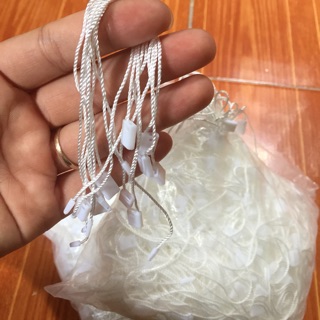 Dây treo mác quần áo