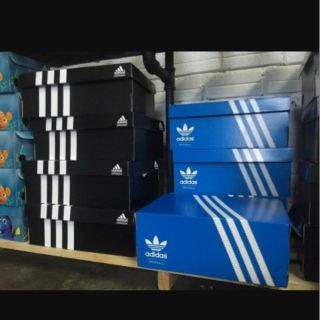 Hộp đựng giày nike adidas