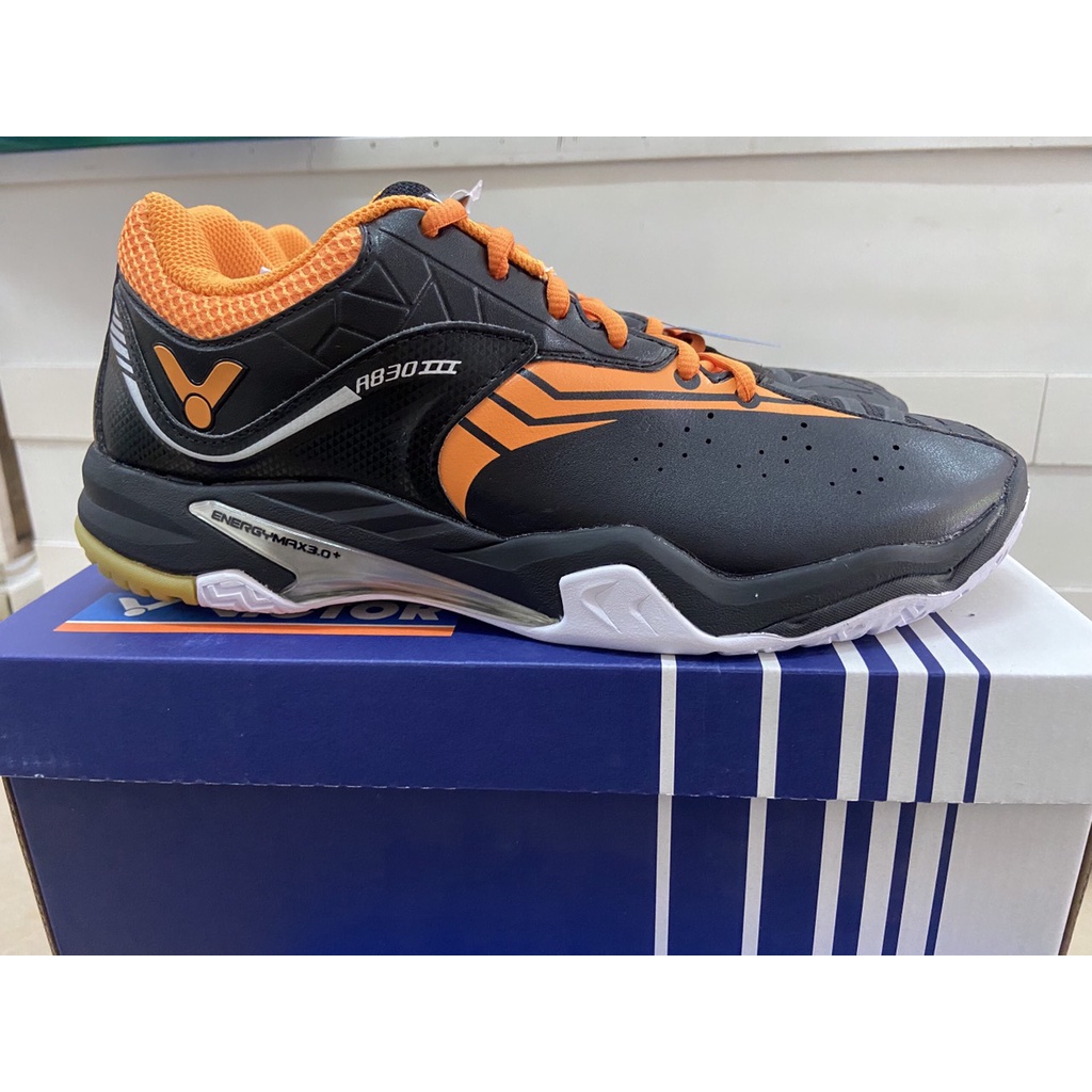 Giày cầu lông nam VICTOR A830III CO mẫu mới màu đen cam chính hãng