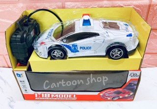 Xe cảnh sat có đèn điều khiển từ xa