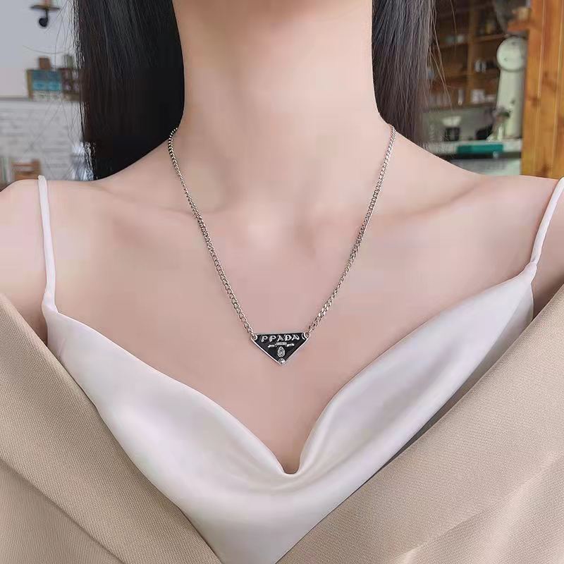Vòng cổ Hai Sợi Xích Mặt Tam Giác Bằng Kim Loại Phong Cách Âu Mỹ Thời Trang