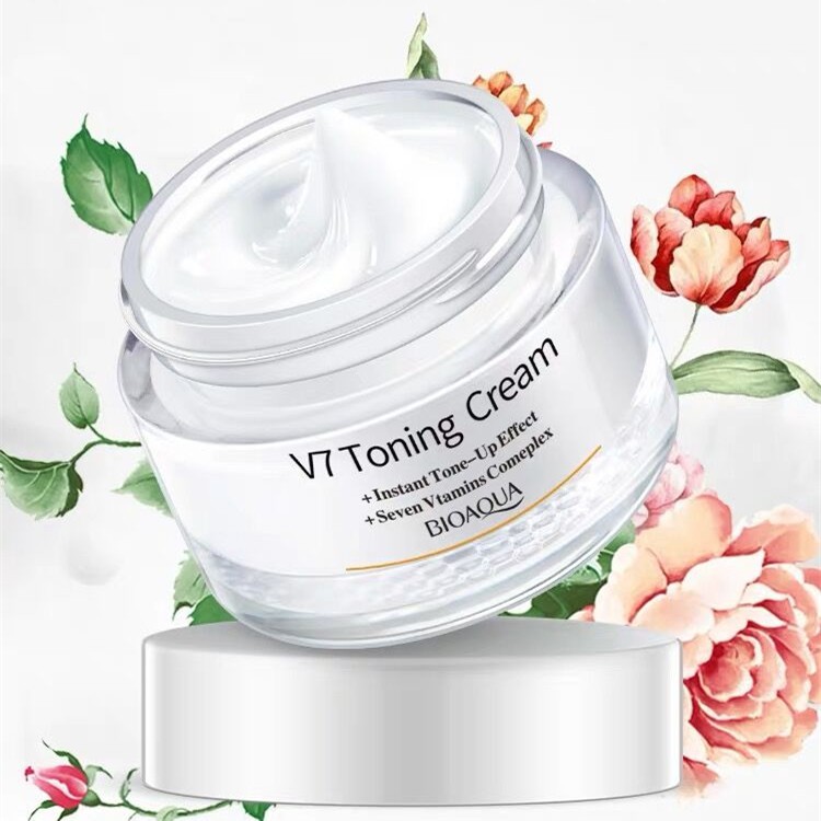 Kem dưỡng trắng da V7 Toning Light Bioaqua 50G Sena Beauty | BigBuy360 - bigbuy360.vn