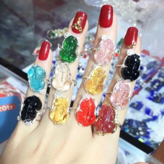 Nhẫn tỳ hưu bạc