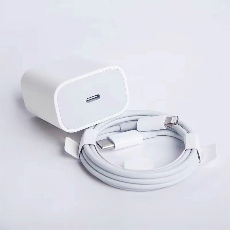 Sạc nhanh iphone, bộ sạc 18w kèm dây hỗ trợ sạc tất cả các dòng iphone có sạc nhanh. Công nghệ PD bảo hành 12 tháng