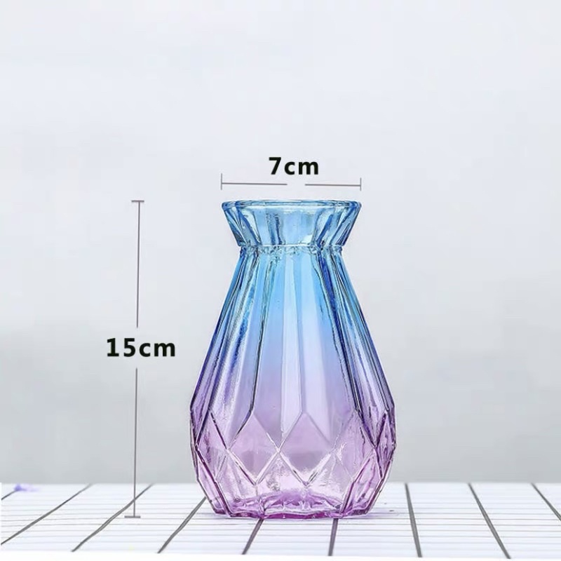 Bình thủy tinh đựng hoa trang trí nhà