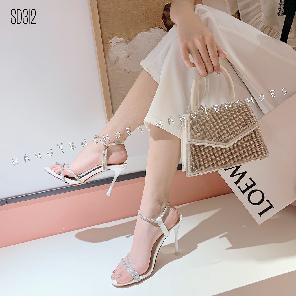 Sandal nữ HHS quai quấn cổ rút gót nhọn 9 phân Hà Huyền Shoes - SD312