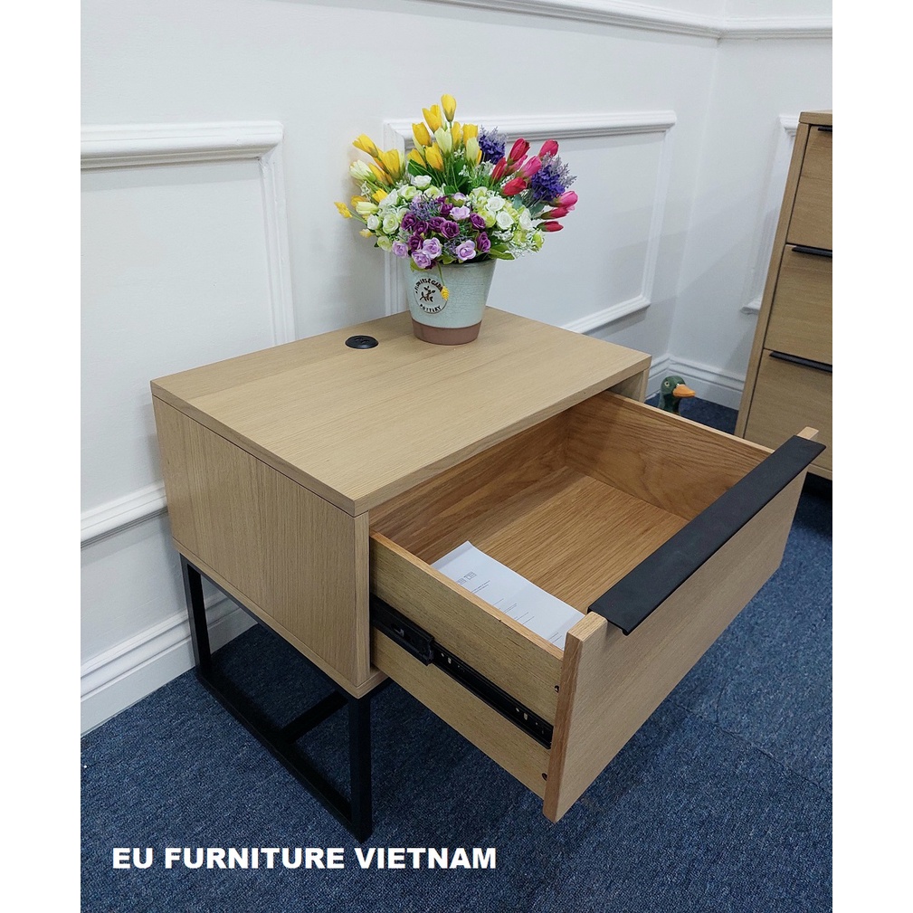 Tủ để cạnh giường kết hợp làm bàn trang trí  Quy Cách : Dài 58cm x Rộng 40 x Cao 52.2cm