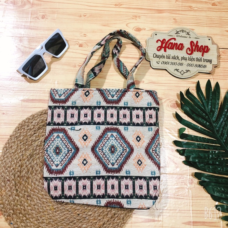 Túi thổ cẩm đeo vuông nhí